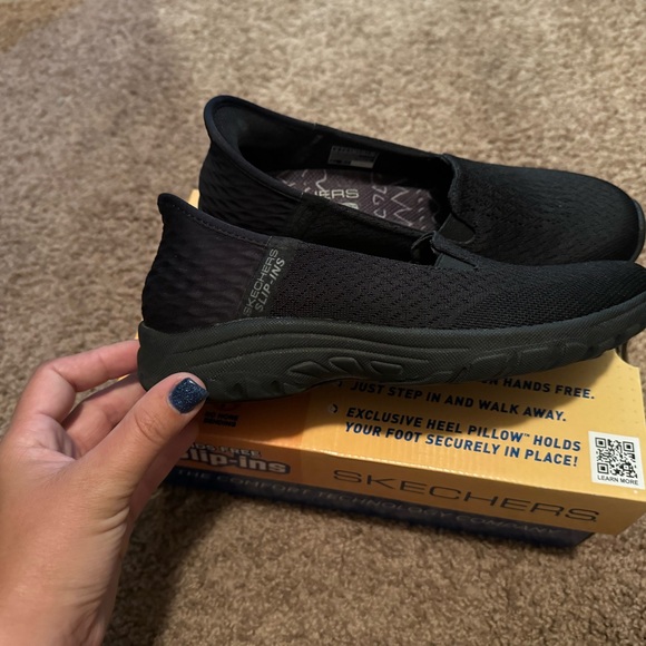 Black slip on shoes - Picture 8 of 12